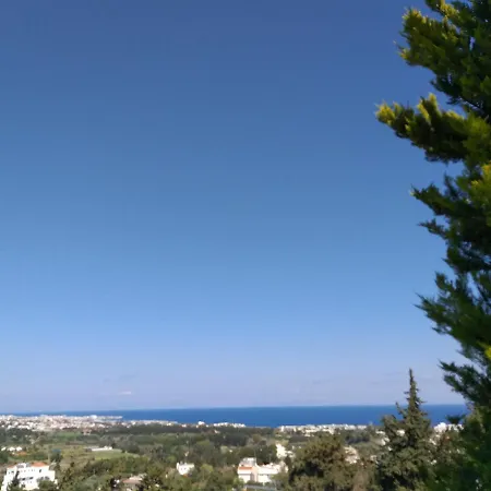 εξοχική κατοικία με θέα *